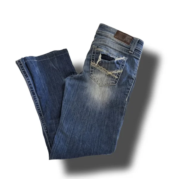 🌿BKE Women's 29L ( 29x33.5) Medium Wash Stella Boot Stretch Distressed Jeans - Picture 13 of 16